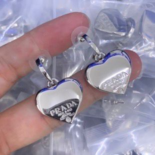 Chic Gold-Tone Heart Drop Earrings