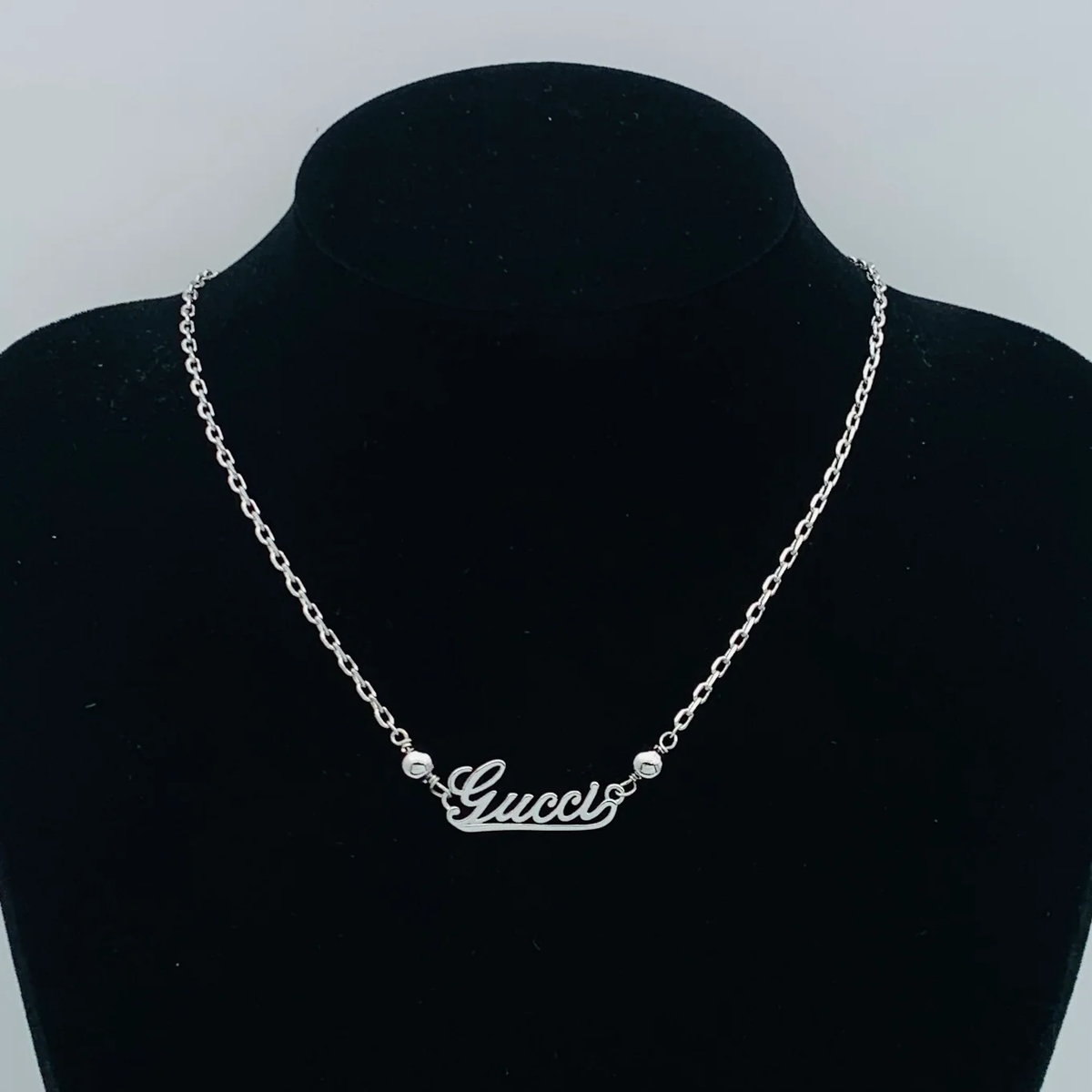 Elegant Script Nameplate Chain Necklace