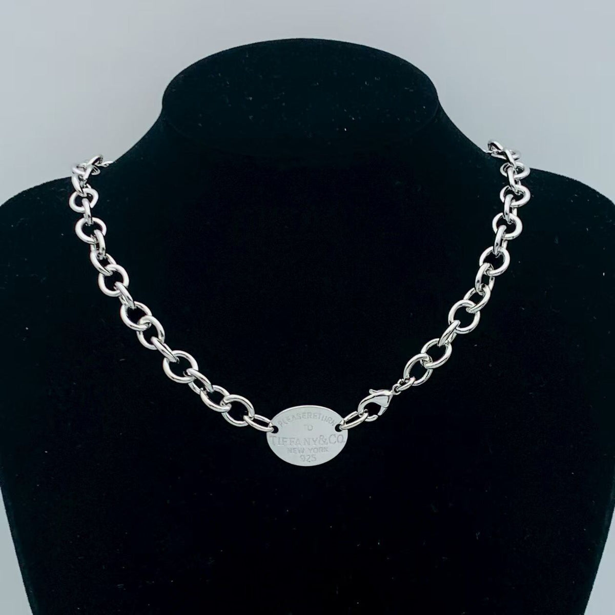 Modern Oval link choker Necklace
