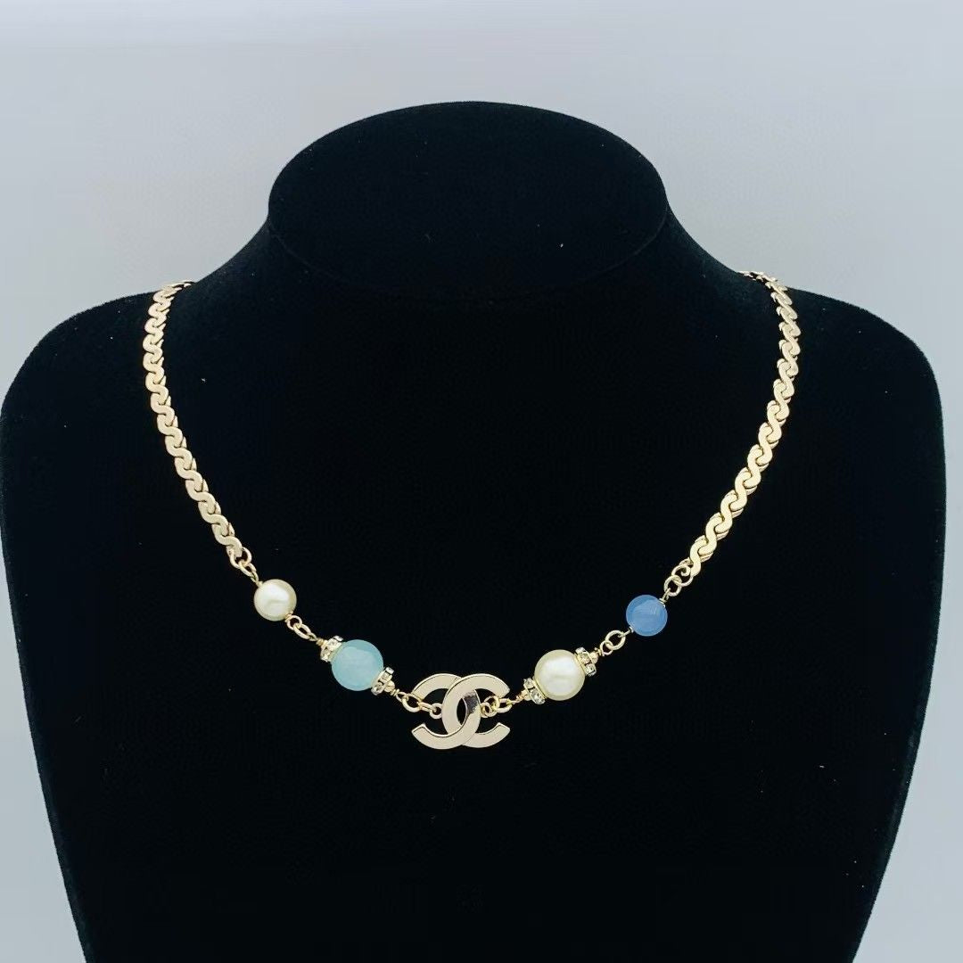 Chic Gold Chain Necklace with Faux Pearls and Aqua Accents
