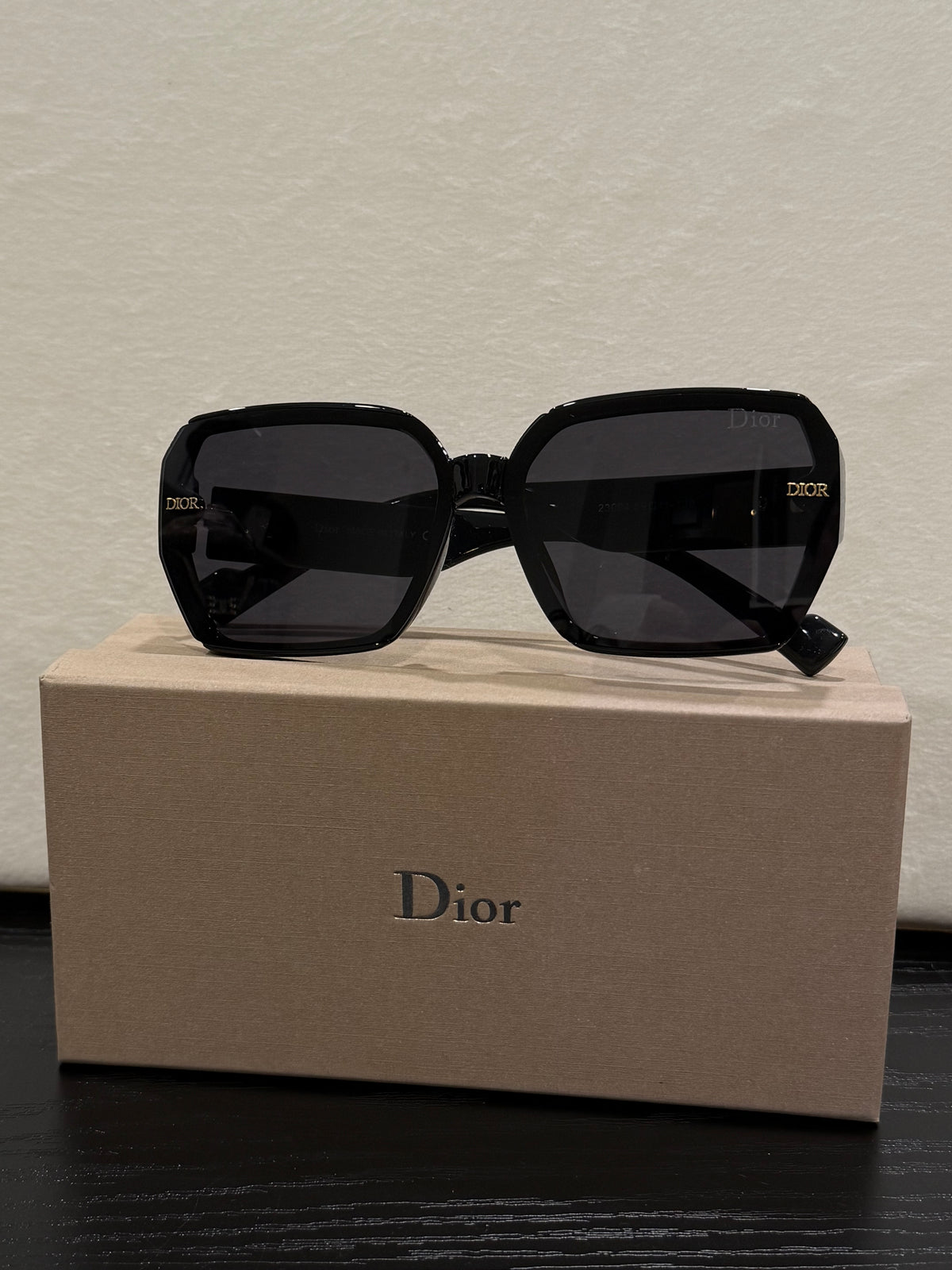 Chic Black Square Designer Sunglasses with Quilted Arm Detail