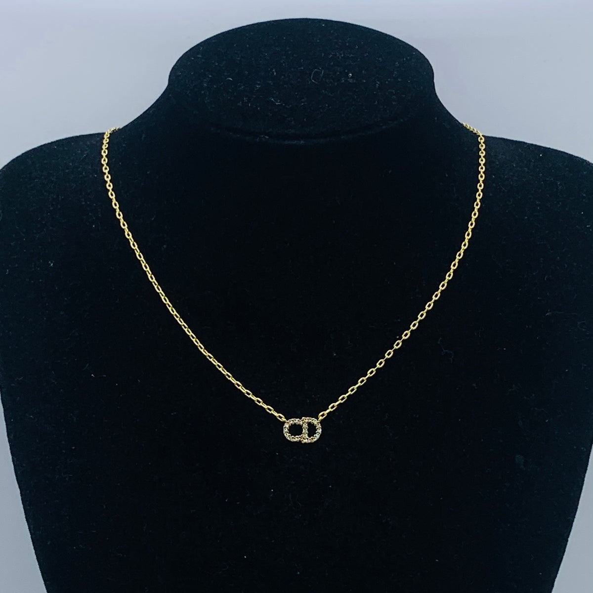 Elegant Clavicle Chain with Crystal Embellished Linked Circles