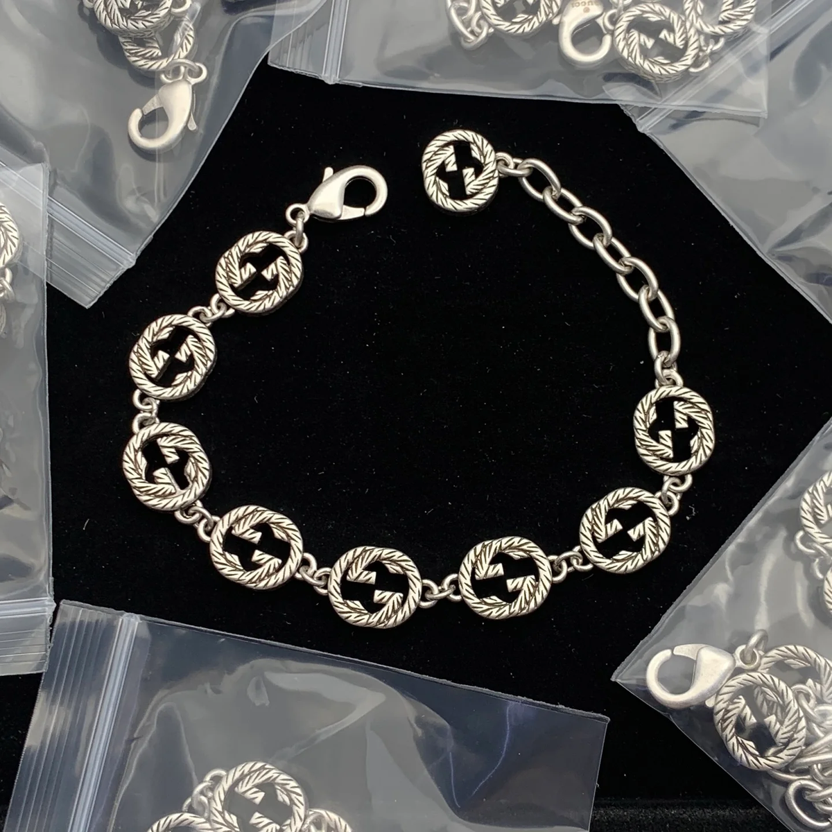 Interlocking Wreath Link Gold-Tone Bracelet - Adjustable Clasp